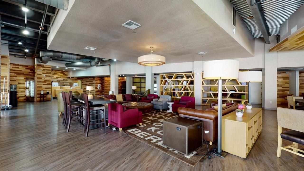 Aggieland Boutique Hotel College Station Exterior foto